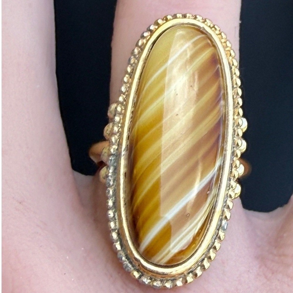 Vintage Avon Ring Gold Tone Cocktail Sz 4 to 5  MCM 1978 Shimmering Sands